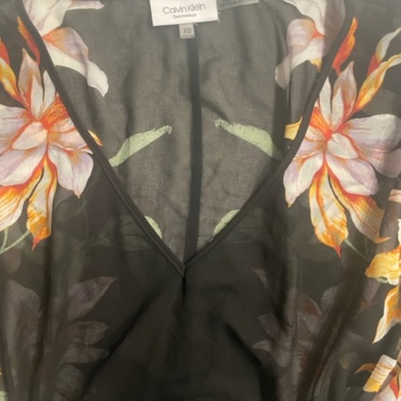 Floral Swim Cover Up - Picture 4 of 6
